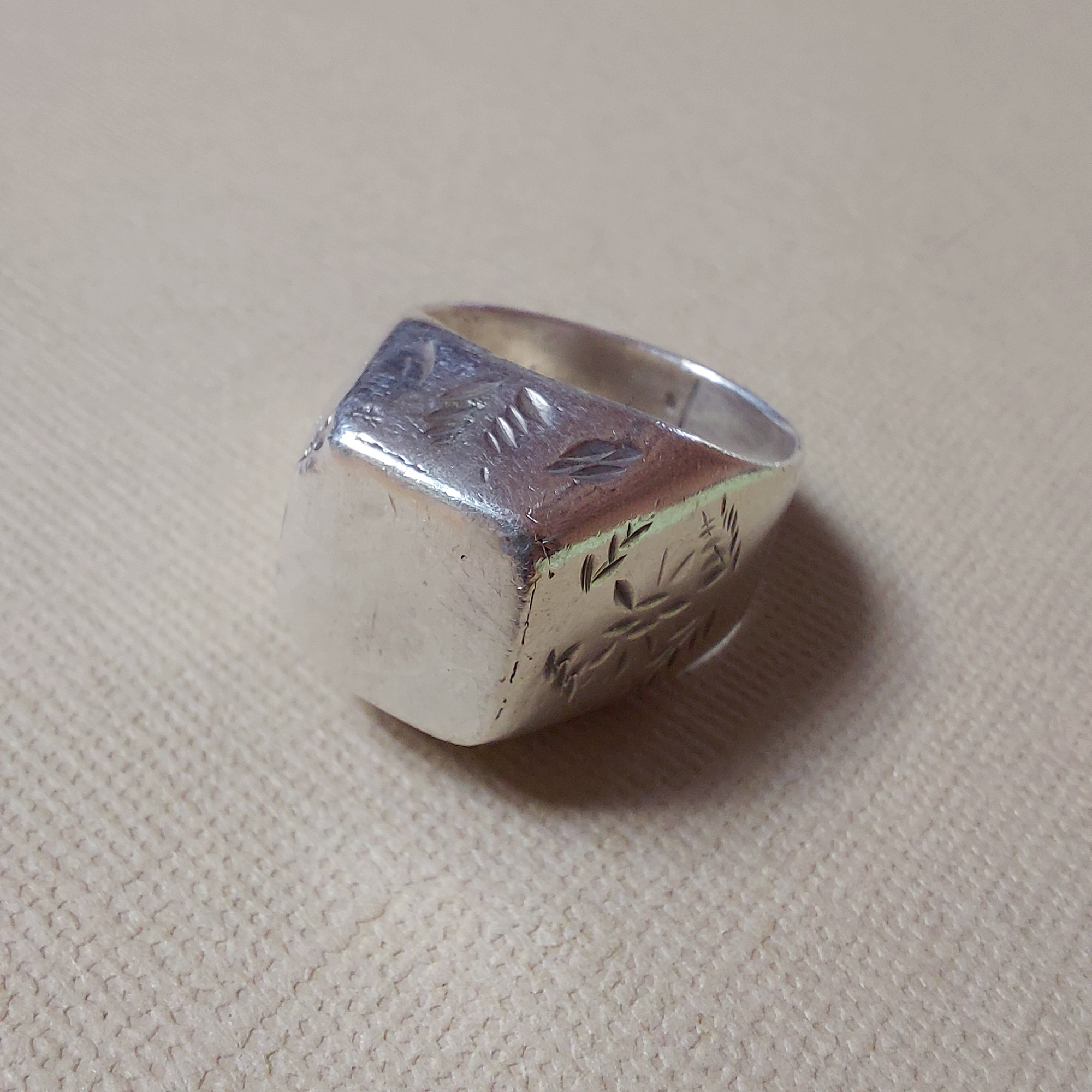 Floral Tuareg Amulet Ring US 10 - KAZAART