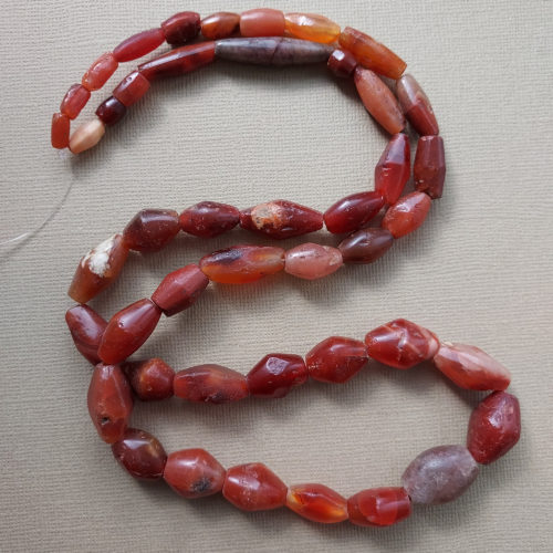 Old and very rare biconical carnelian stone beads from Mali.