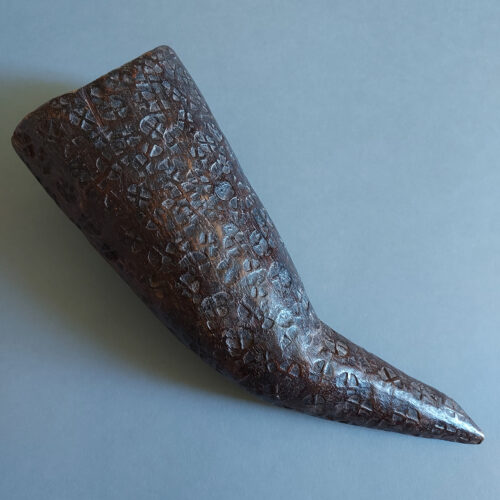 Ritual Kuba vessel or object of prestige made of horn from the Democratic Republic of Congo.