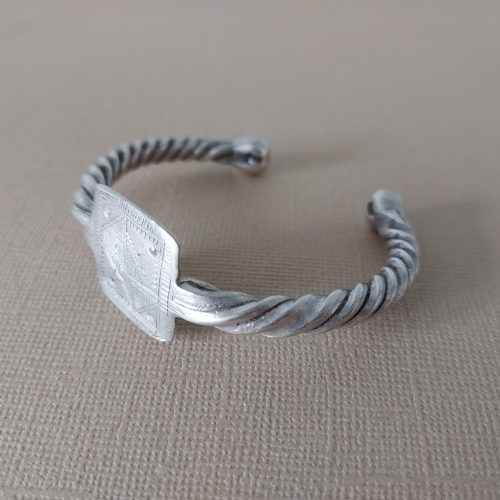 Ethnic Tuareg bracelet with design from Mali.