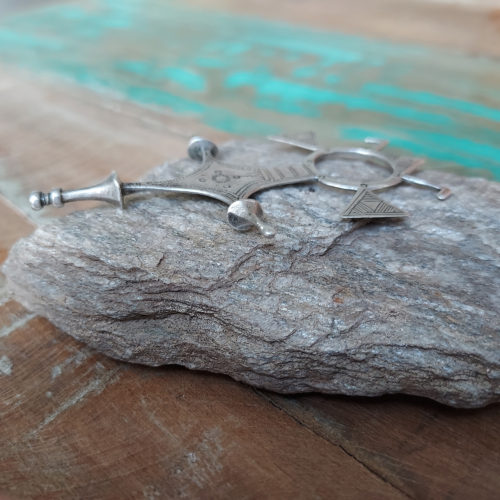 Very fine Tuareg silver Tahoua cross pendant in silver from Niger.