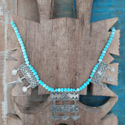 Bella nomadic jewelry with silver adornments from Niger.