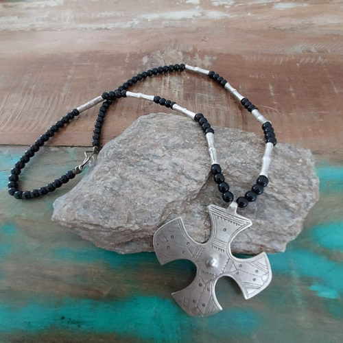 Tuareg necklace with barchakea cross pendant.