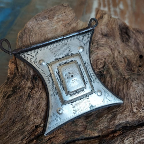 Tuareg silver tcherot talisman pendant from Mali.