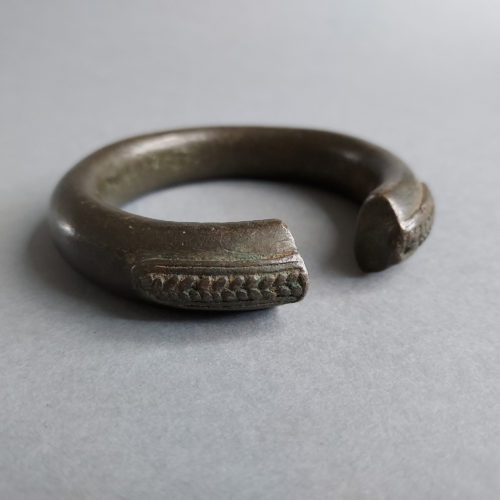 Gurma metal bracelet with braiding from Africa.