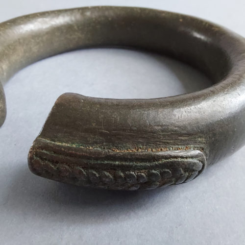 Gurma metal bracelet with braiding from Africa.