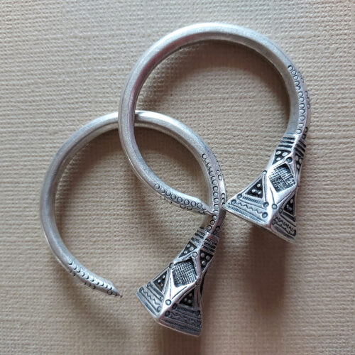 Tuareg silver tribal ethnic tizabaten tsabit hoops earrings from Mali or Niger.