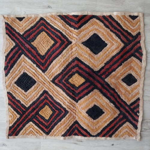 Woven raphia panel