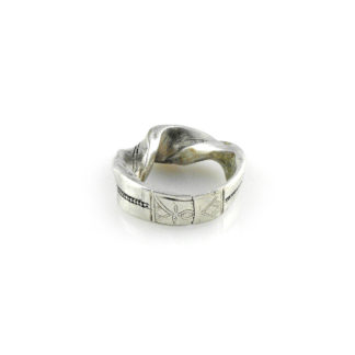 Fulani Silver Ribbed Ring with Floral Pattern-US Size 11, Mali - KAZAART