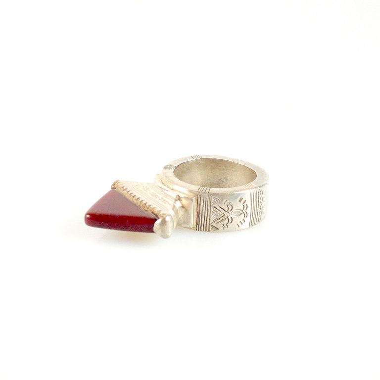 Tuareg Silver Ring Tisek with Agate Stone Tanfouk, Mali - Image 4