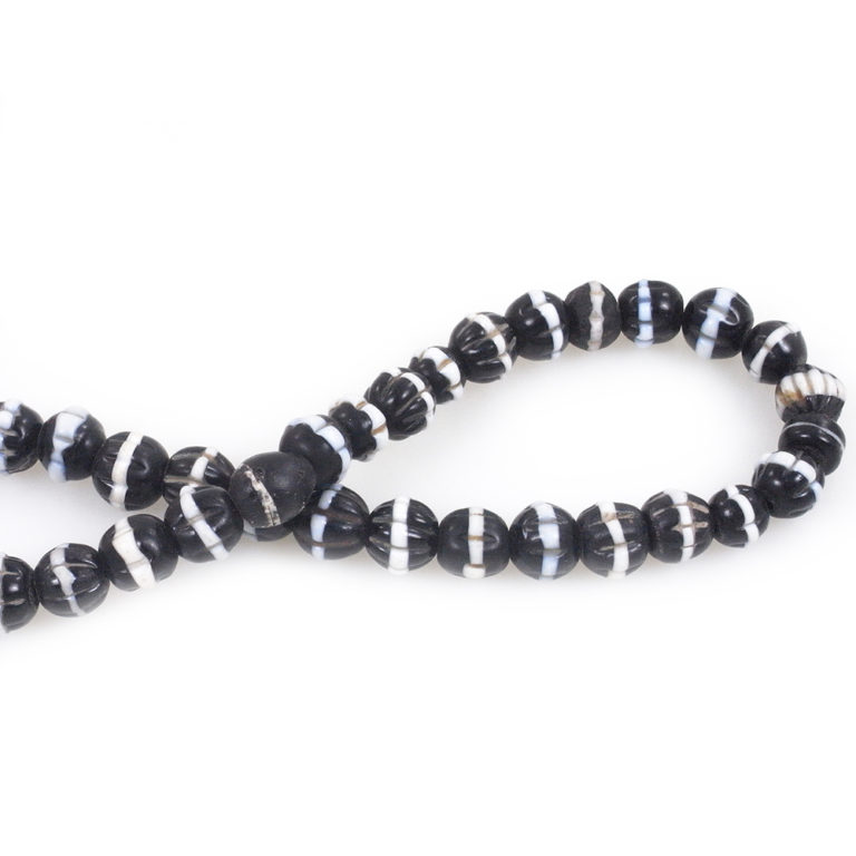 Venetian Dog Tooth Ruffle Trade Beads, Mali - Image 4